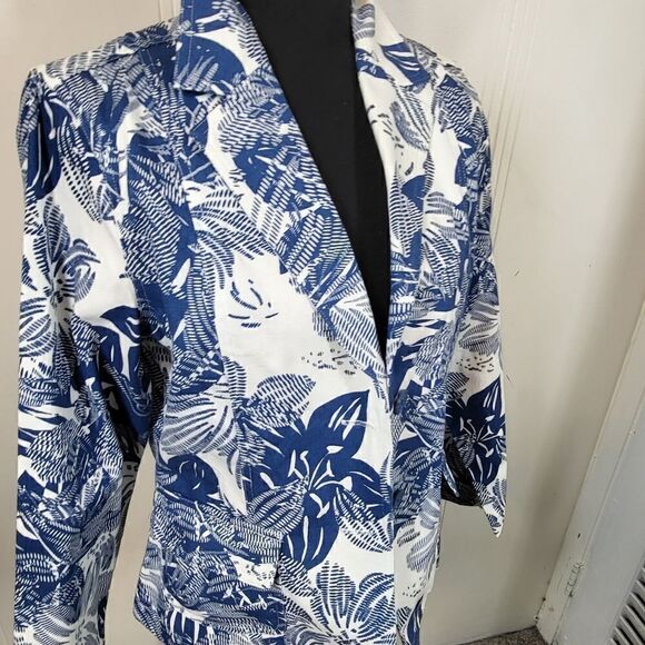 Coldwater Creek Blue & White Jacket - Picture 7 of 10